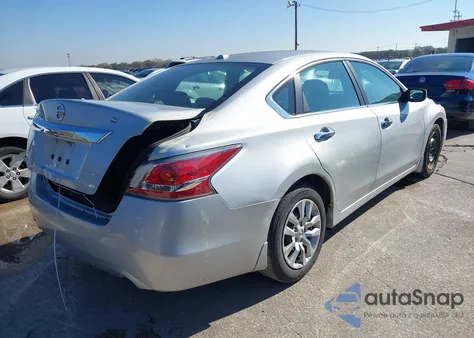 2015 Nissan Altima 2.5 S из США, поврежденный, VIN 1N4AL3AP9FN373130